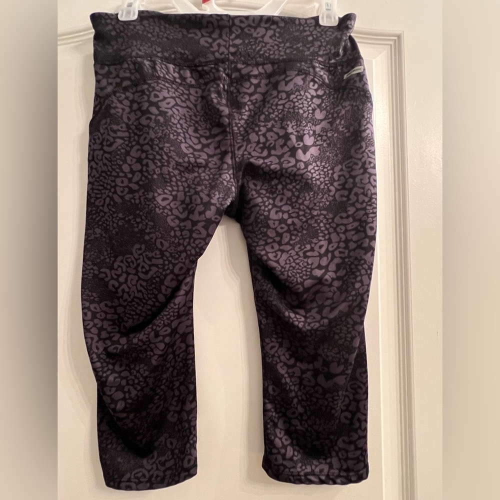 Womens Danskin Now Capri Leggings